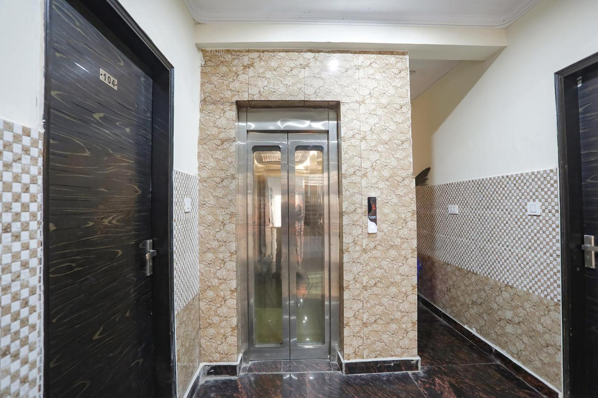 Fabexpress Asp Royal Residency Inn- Janakpuri Delhi  Extérieur photo